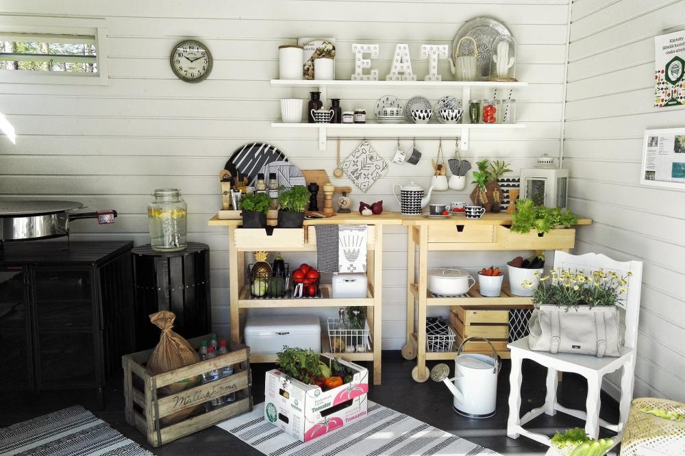 Outdoor Entertaining Space or Summerhouse